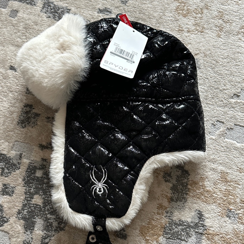 Spyder Quilted Black and White Hat NWT